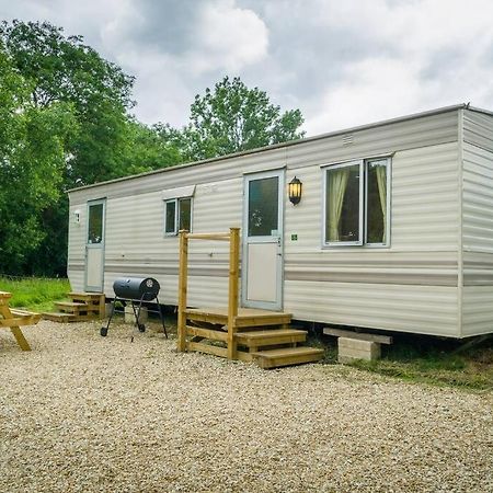 Wind In The Willows: Sleeps 4, Kitchen, Bathroom, Lounge, Wifi Napton on The Hill Екстериор снимка